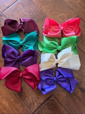 Large 7” Bows set of 4